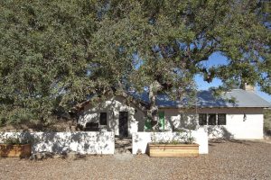 Rancho Alegria. La Fonda Exterior. Photo by Lori Brooks.