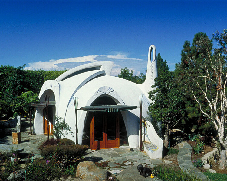 La Jolla Guest House. Photo by Tom Lamb.